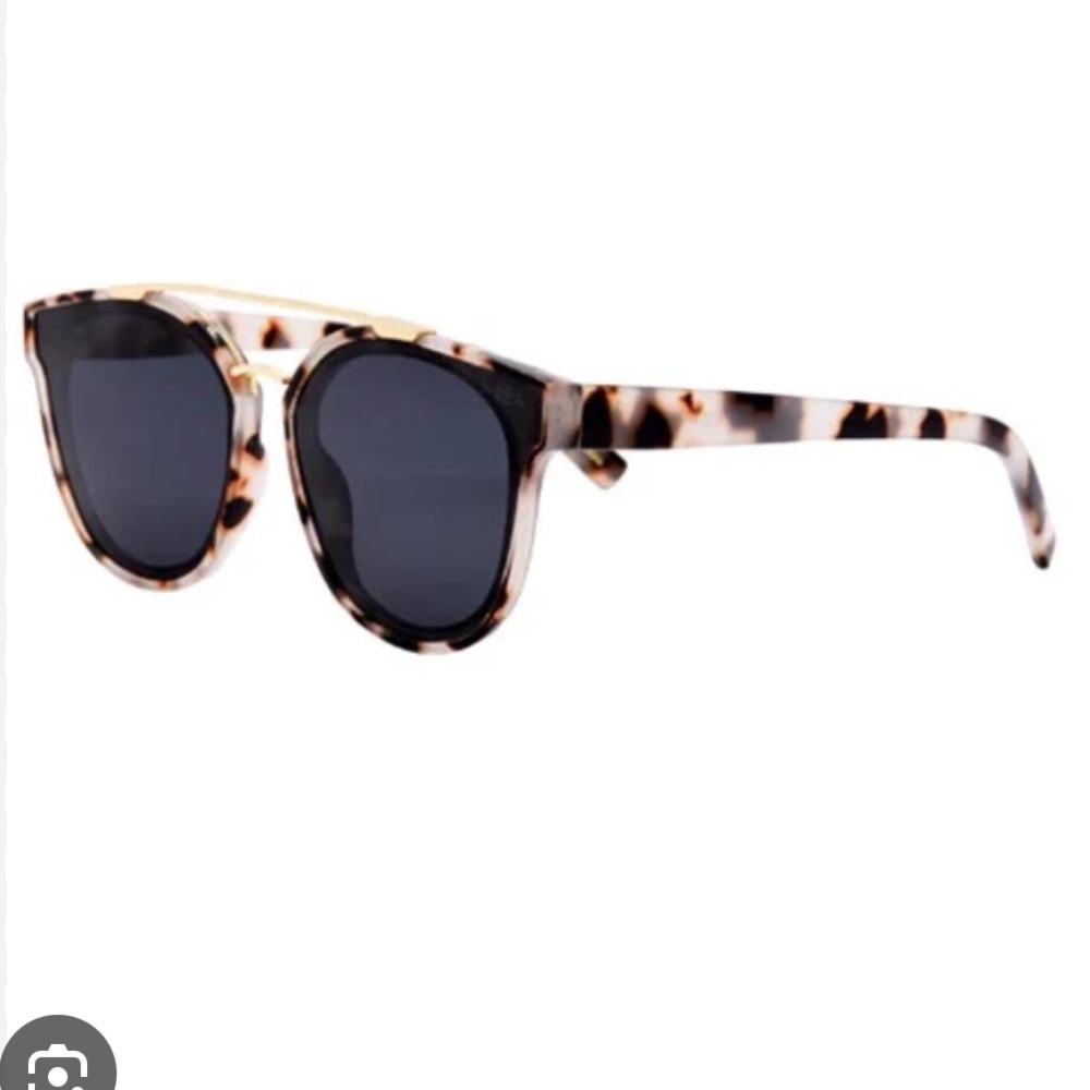 I-Sea Topanga Sunglasses - Snow Tort / Smoke Polarized